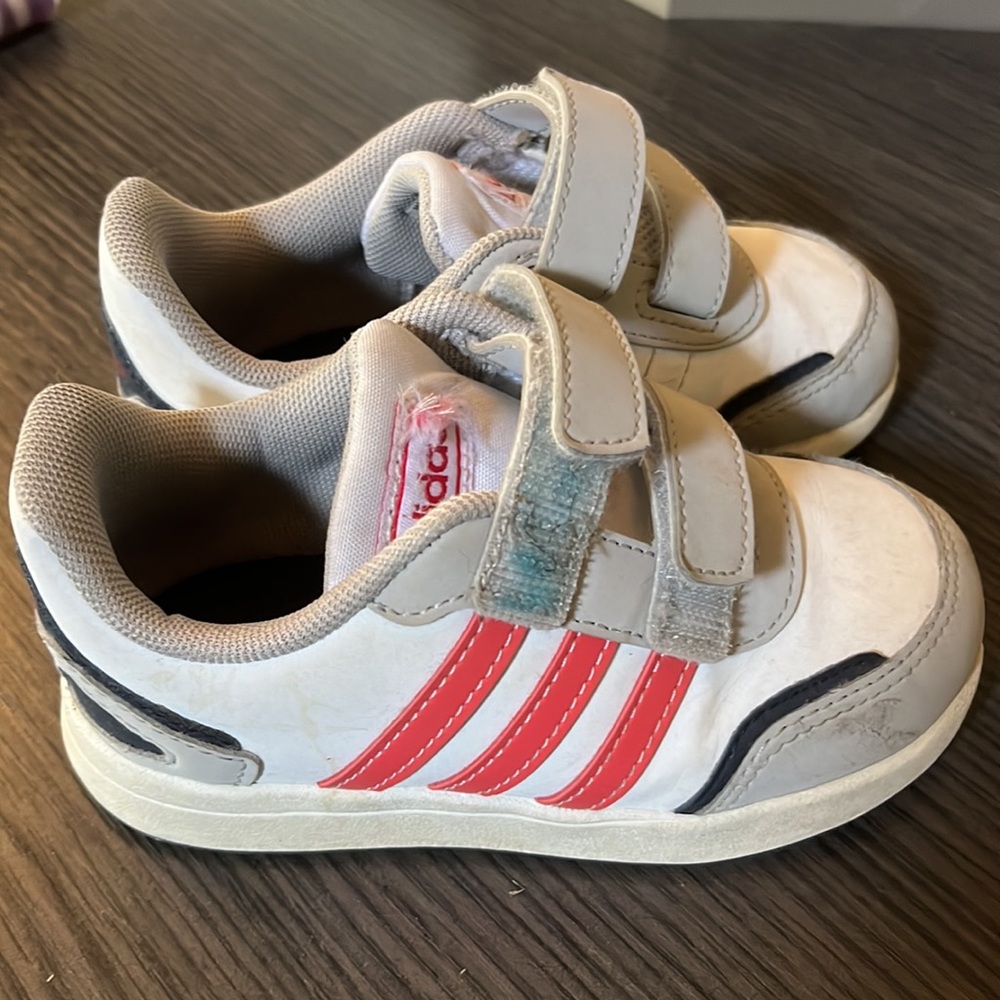 adidas kids sneaker - Picture 2 of 4